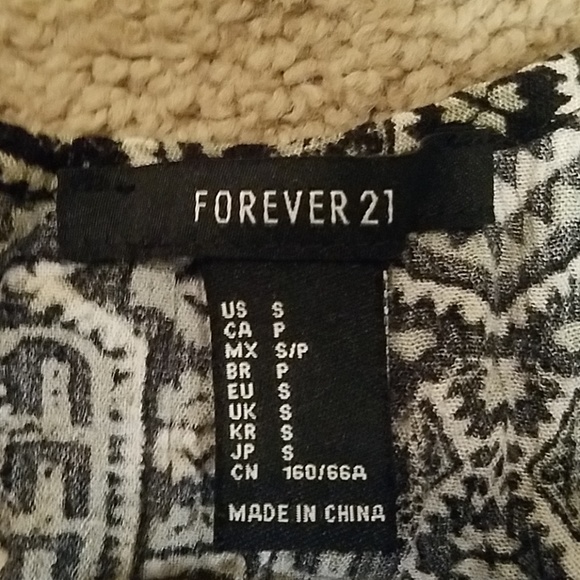 Forever 21 Aztec Stretchy romper - Picture 3 of 3